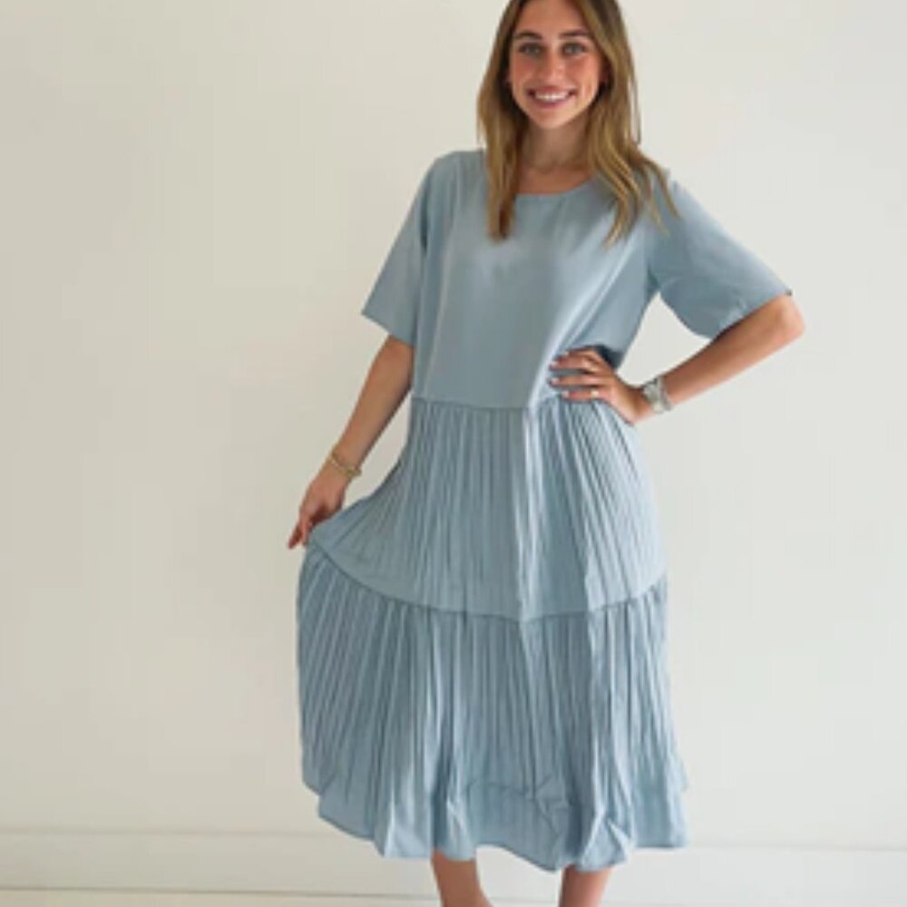 CASUAL TIERED T-SHIRT DRESS